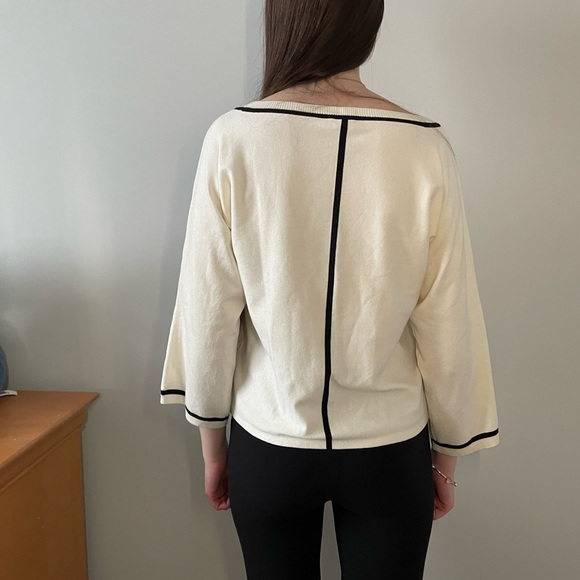 Jones, New York, women’s cream and black sweater - Picture 2 of 4